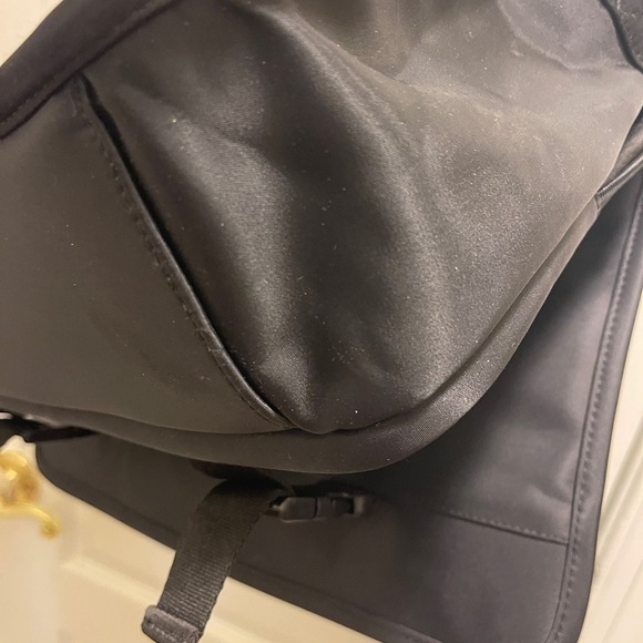 GUESS 90s Crossbody Bags for Women - Picture 7 of 16